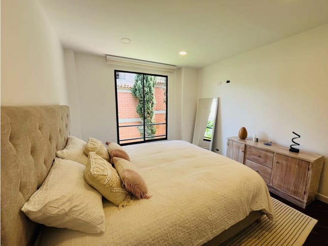 Casa de 5 alcobas en venta en El Poblado, Medellín, 194 m² · foto 16 de 24