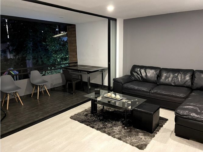 Apartamento de 4 alcobas en arriendo en El Poblado, Medellín, 206 m² · foto 10 de 24