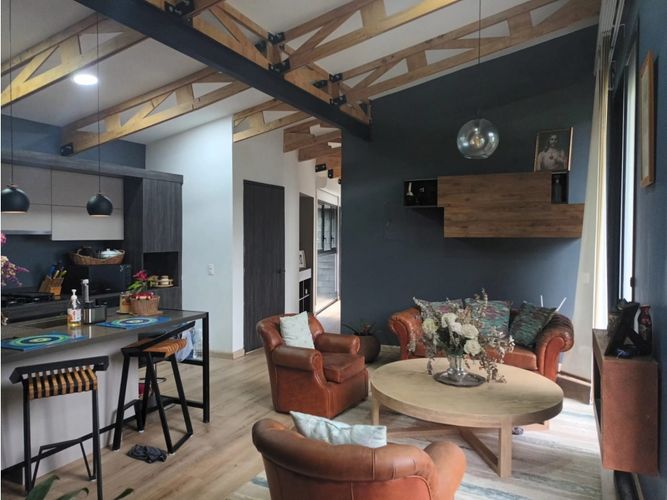 Casa de 3 alcobas en arriendo en La Candelaria, Medellín, 200 m² · foto 3 de 22