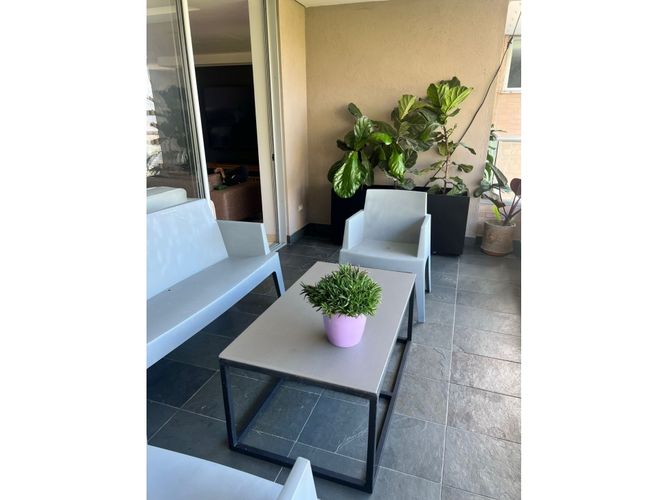 Apartamento de 3 alcobas en arriendo en Los Naranjos, Medellín, 220 m² · foto 12 de 12