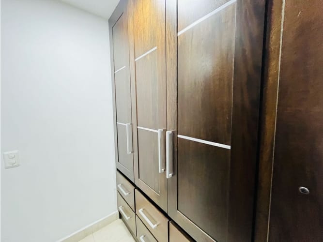 Apartamento de 3 alcobas en venta en El Poblado, Medellín, 155 m² · foto 5 de 18