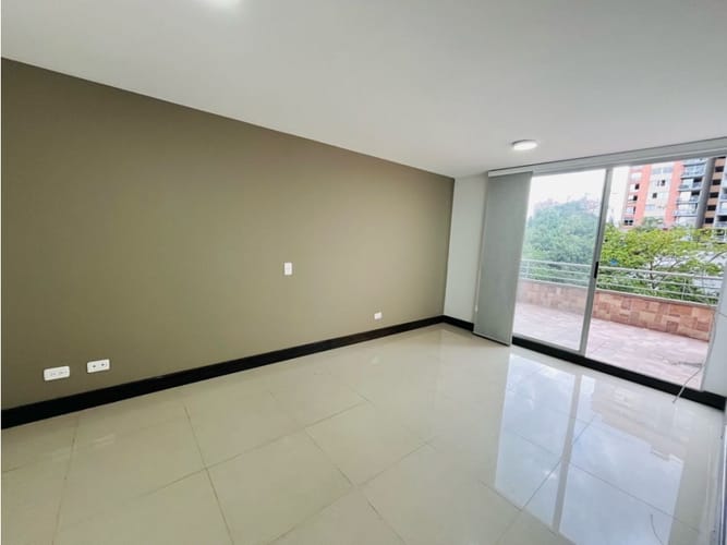 Apartamento de 3 alcobas en venta en El Poblado, Medellín, 155 m² · foto 16 de 18