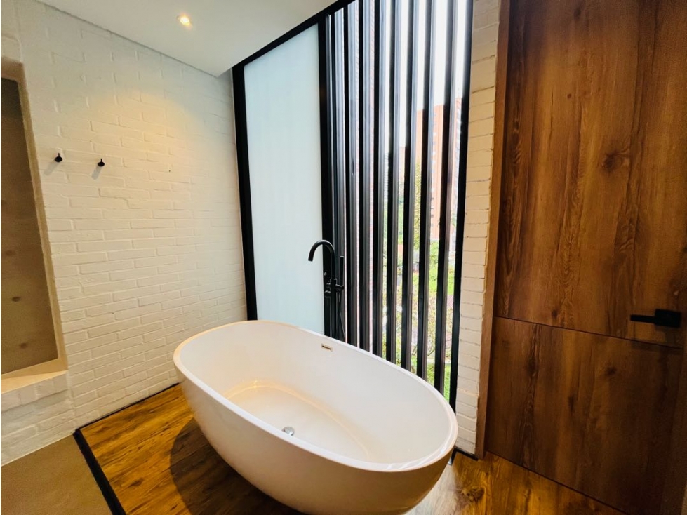 Apartamento en arriendo en El Poblado, Medellín · foto 23 de 24