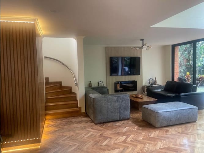 Casa de 3 alcobas en venta en El Poblado, Medellín, 228 m² · foto 3 de 24