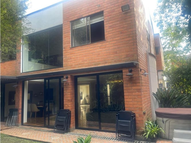 Casa de 3 alcobas en venta en El Poblado, Medellín, 228 m² · foto 6 de 24