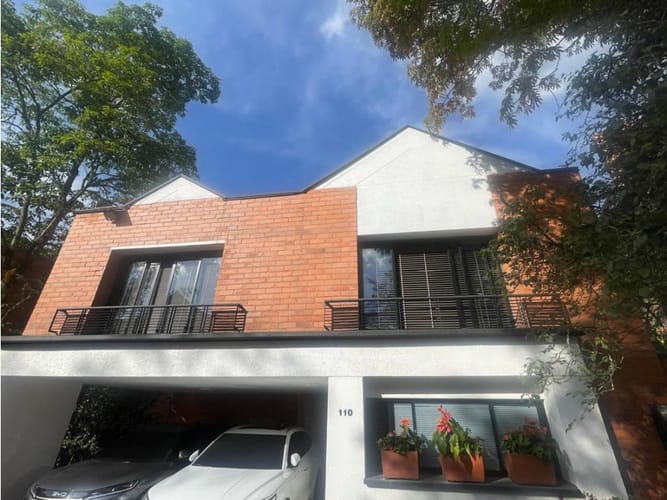 Casa de 3 alcobas en venta en El Poblado, Medellín, 228 m² · foto 21 de 24