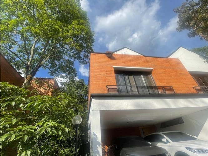 Casa de 3 alcobas en venta en El Poblado, Medellín, 228 m² · foto 22 de 24