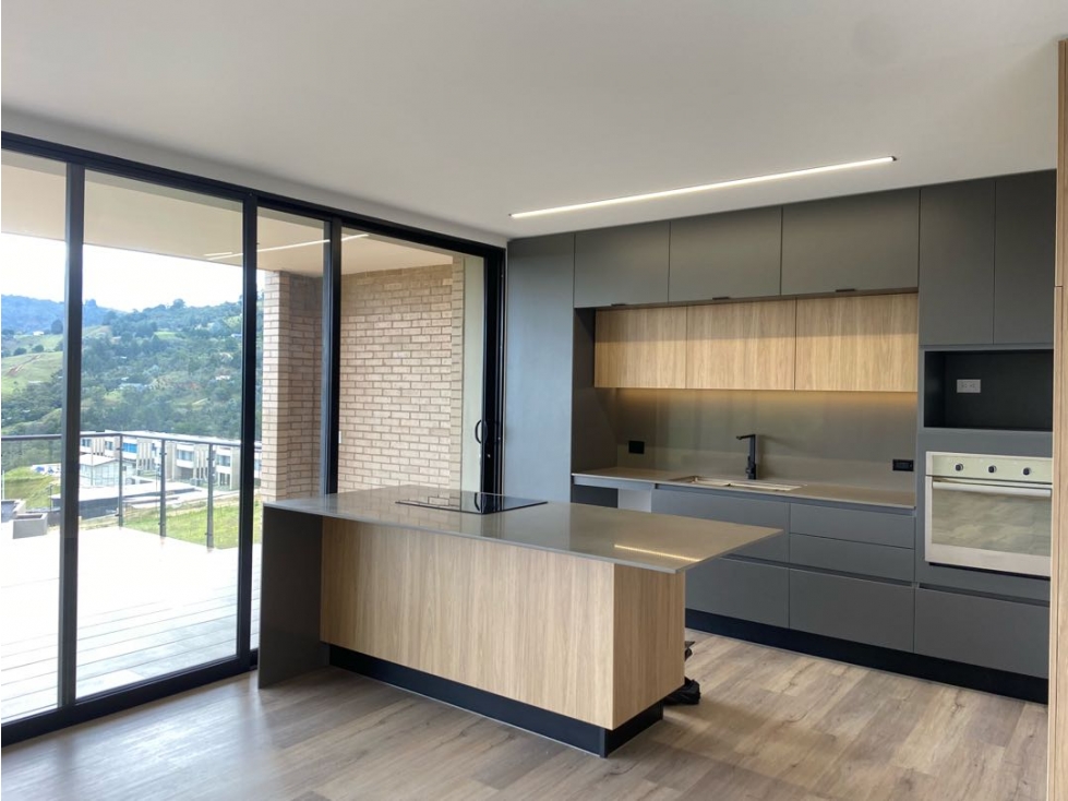Casa en arriendo en Sajonia, Medellín · foto 2 de 15