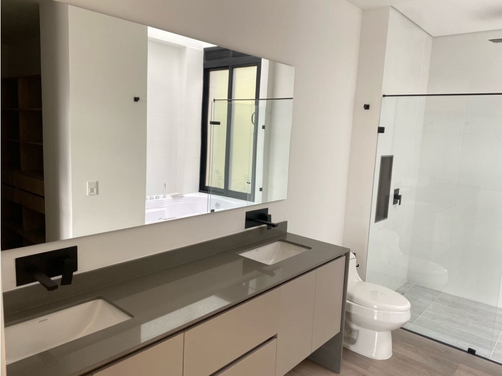 Casa en arriendo en Sajonia, Medellín · foto 7 de 15