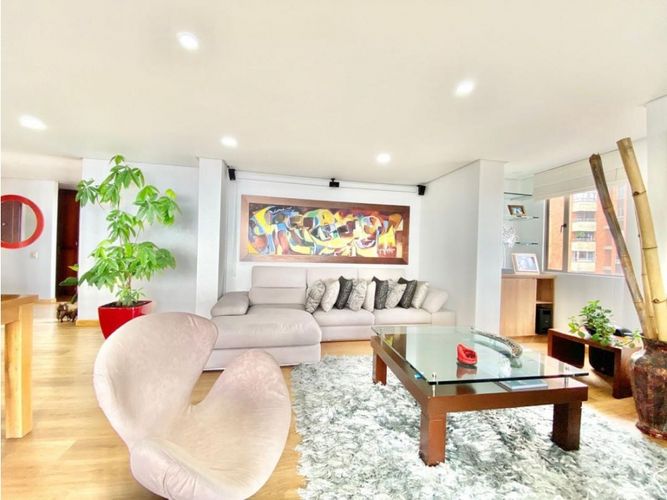 Apartamento de 3 alcobas en arriendo en El Poblado, Medellín, 224 m² · foto 10 de 22