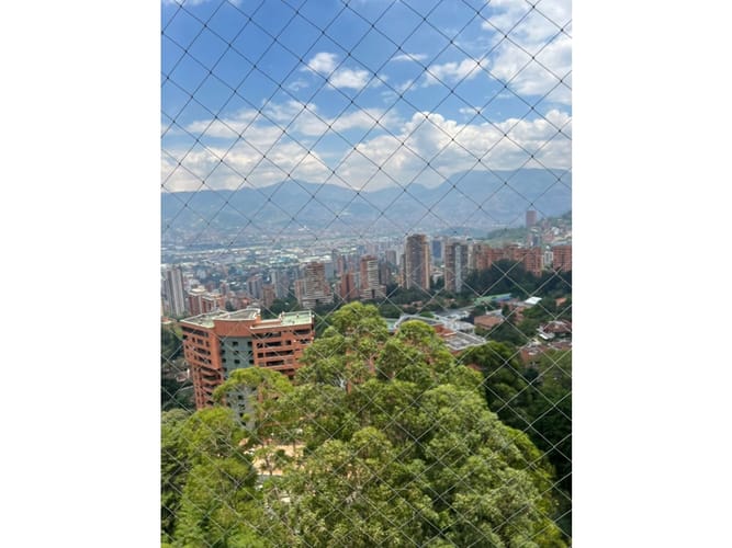 Apartamento de 3 alcobas en arriendo en El Poblado, Medellín, 224 m² · foto 21 de 22