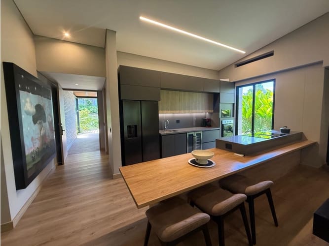 Casa de 3 alcobas en venta en Llano Grande, Rionegro, 250 m² · foto 3 de 19