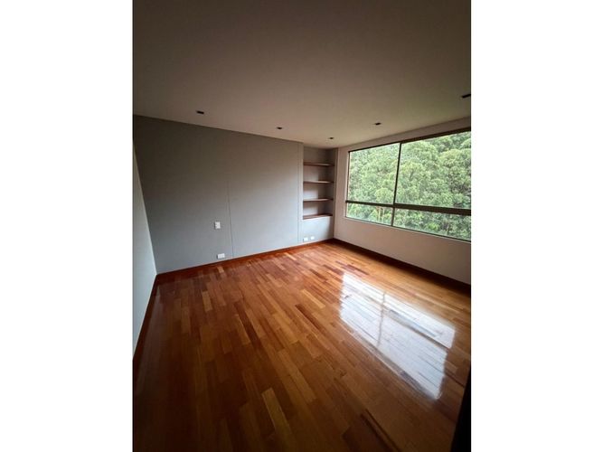 Apartamento de 3 alcobas en arriendo en Las Lomas, Medellín, 230 m² · foto 15 de 24