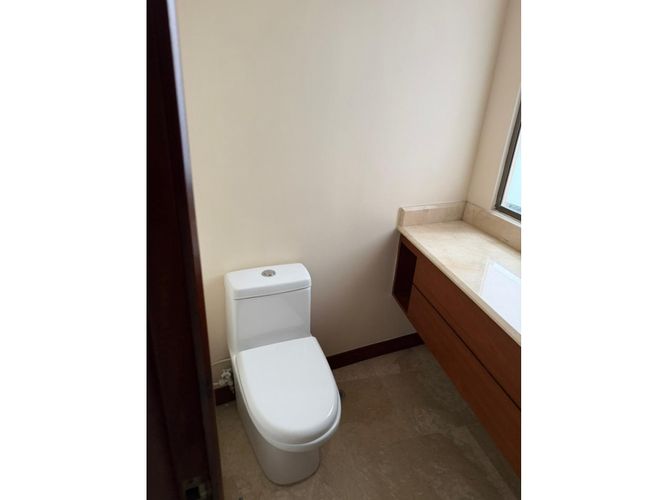 Apartamento de 3 alcobas en arriendo en Las Lomas, Medellín, 230 m² · foto 20 de 24