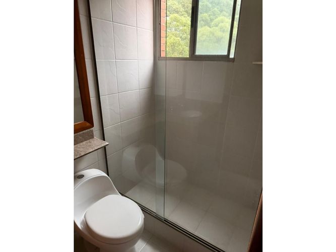 Apartamento de 3 alcobas en arriendo en Las Lomas, Medellín, 230 m² · foto 24 de 24