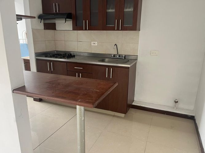 Apartamento de 3 alcobas en venta en Madera, Bello, 65 m² · foto 5 de 15