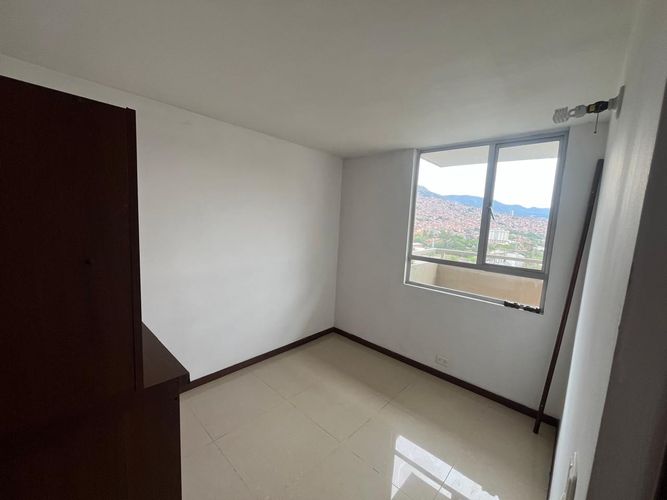 Apartamento de 3 alcobas en venta en Madera, Bello, 65 m² · foto 15 de 15