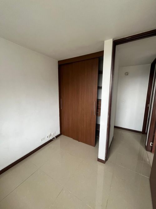 Apartamento de 3 alcobas en venta en Madera, Bello, 65 m² · foto 11 de 15