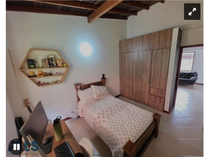 Casa de 4 alcobas en venta en Cañaveralejo, Sabaneta, 208 m² · foto 17 de 24