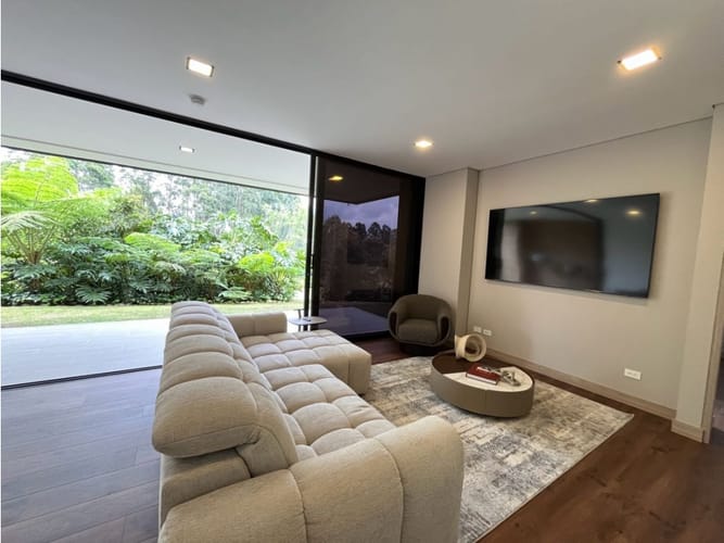 Apartamento de 2 alcobas en arriendo en Llano Grande, Rionegro, 132 m² · foto 6 de 22