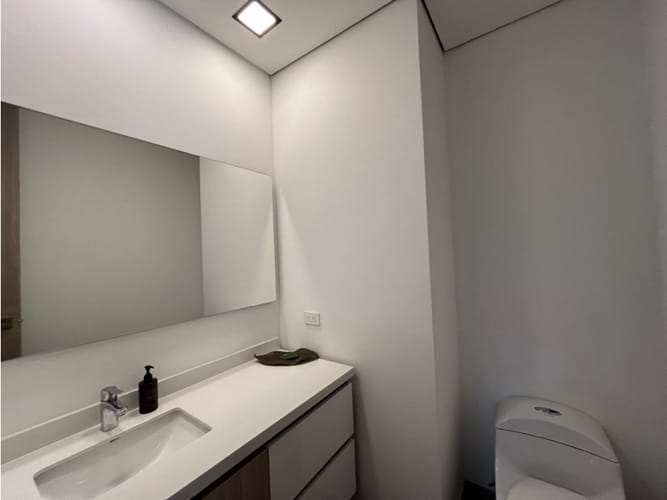Apartamento de 2 alcobas en arriendo en Llano Grande, Rionegro, 132 m² · foto 12 de 22
