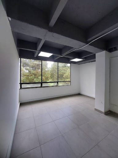 Oficina en arriendo en Novaterra, Mosquera, 45 m² · foto 3 de 4