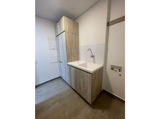 Apartamento de 2 alcobas en arriendo en Llano Grande, Rionegro, 132 m² · foto 8 de 17