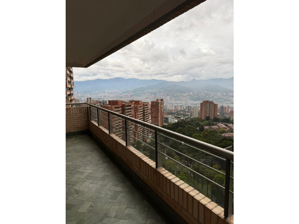 Apartamento en Arriendo en El Poblado, Medellín en Vizcaya