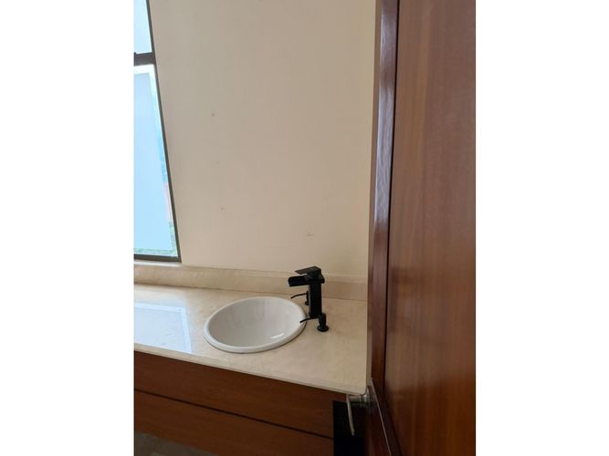 Apartamento de 3 alcobas en arriendo en Las Lomas, Medellín, 230 m² · foto 9 de 24