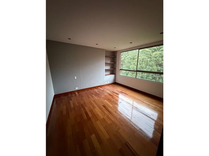Apartamento de 3 alcobas en arriendo en Las Lomas, Medellín, 230 m² · foto 21 de 24