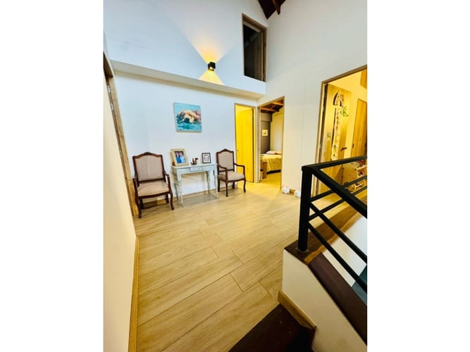 Casa de 3 alcobas en arriendo en El Tesoro, Medellín, 248 m² · foto 6 de 16