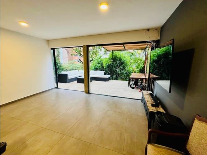 Casa de 3 alcobas en arriendo en El Tesoro, Medellín, 248 m² · foto 7 de 16