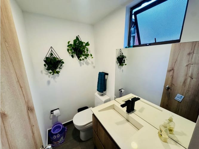 Casa de 3 alcobas en arriendo en El Tesoro, Medellín, 248 m² · foto 10 de 16