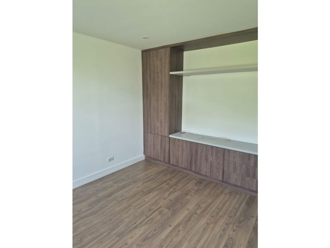 Casa de 4 alcobas en arriendo en Las Palmas, Medellín, 370 m² · foto 21 de 24