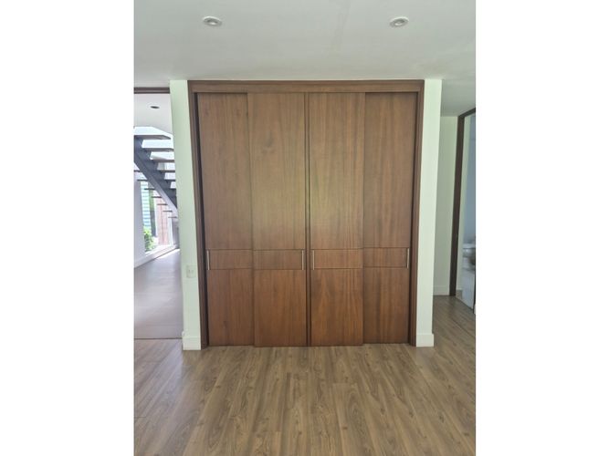 Casa de 4 alcobas en arriendo en Las Palmas, Medellín, 370 m² · foto 23 de 24