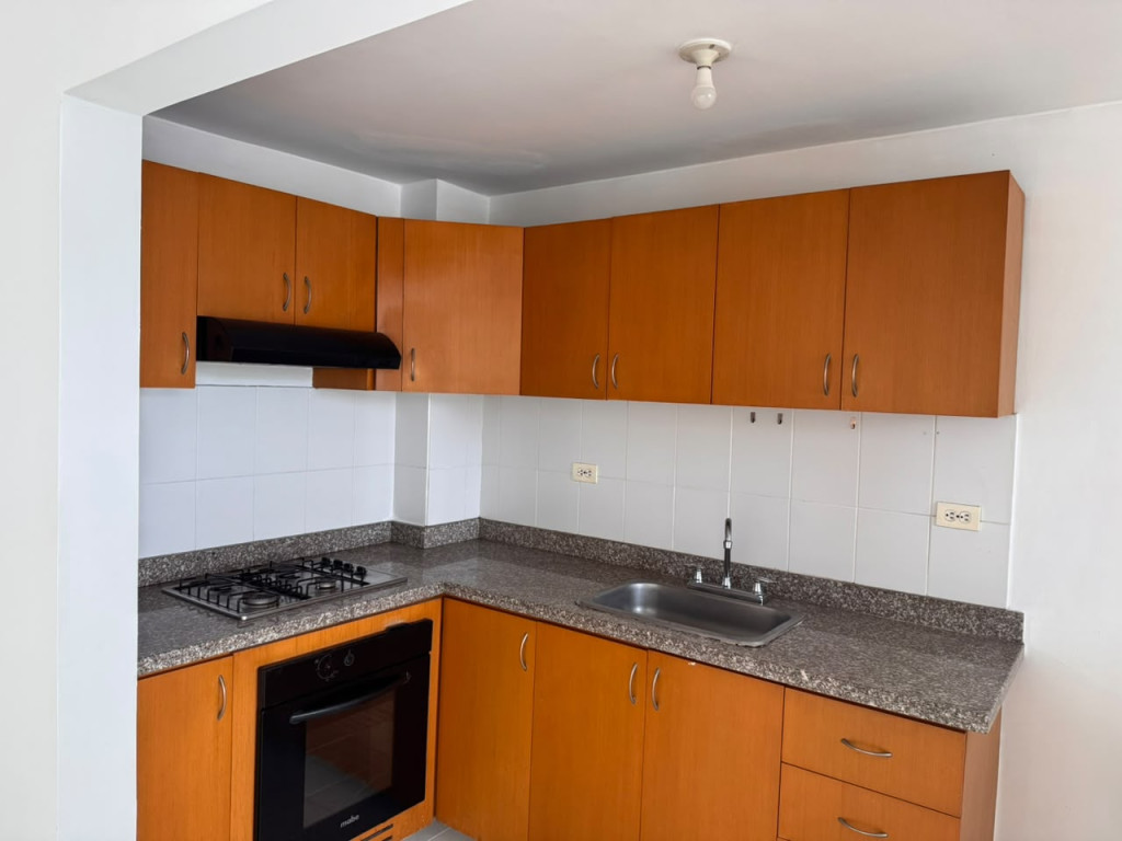 Apartamento en venta en Lleras Restrepo, Cúcuta · foto 2 de 24