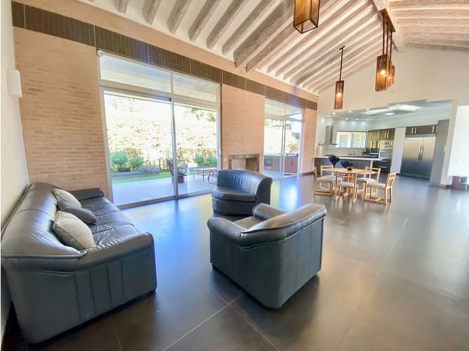 Casa de 3 alcobas en venta en Llano Grande, Rionegro, 300 m² · foto 8 de 24