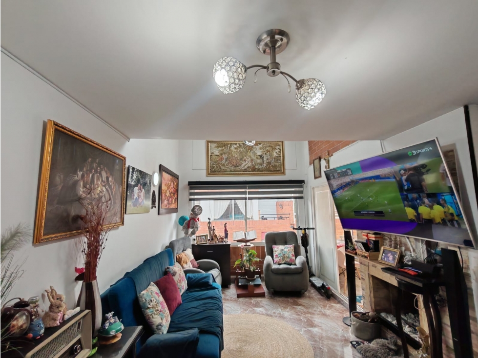 Casa en venta en Ciudad Alsacia, Bogotá · foto 12 de 24