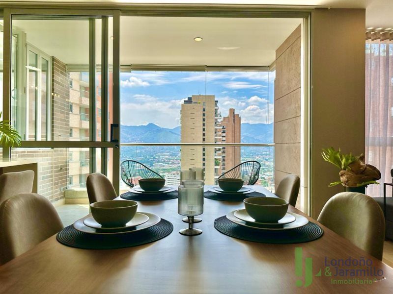 Apartamento en arriendo en Lalinde, Medellín · foto 2 de 16