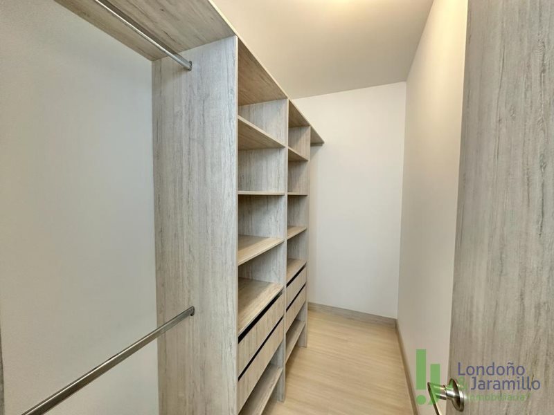 Apartamento en arriendo en Lalinde, Medellín · foto 12 de 16