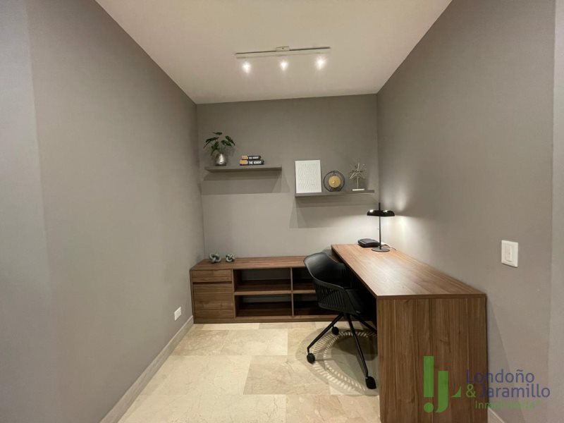 Apartamento en arriendo en Lalinde, Medellín · foto 14 de 16