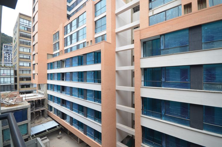 Apartamento de 1 alcoba en venta en Santa Barbara Oriental, Bogotá, 46 m² · foto 10 de 24