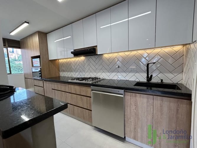 Apartamento en arriendo en Provenza, Medellín · foto 4 de 10