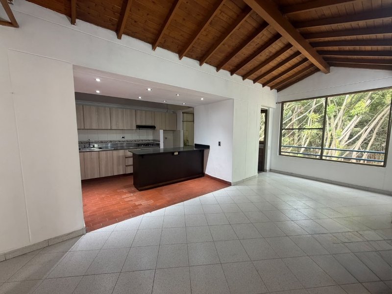 Apartamento en Arriendo en El Poblado, Medellín