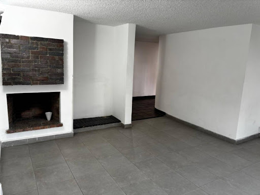 Casa en venta en Las Villas, Bogotá · foto 2 de 24