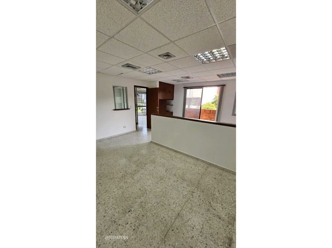 Oficina en venta en San Pedro, Cali, 60 m² · foto 7 de 24