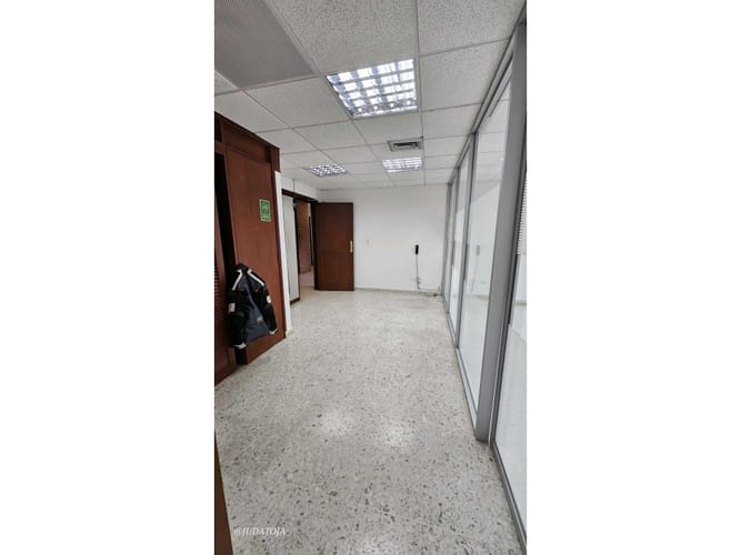 Oficina en venta en San Pedro, Cali, 60 m² · foto 9 de 24