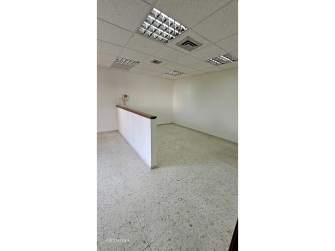 Oficina en venta en San Pedro, Cali, 60 m² · foto 11 de 24