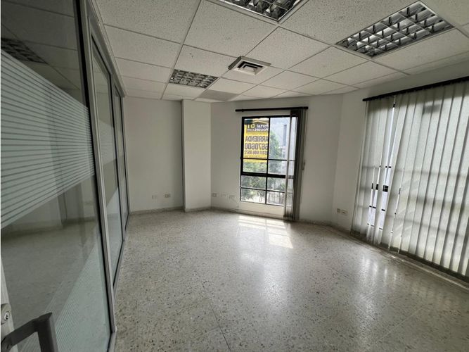Oficina en venta en San Pedro, Cali, 60 m² · foto 12 de 24