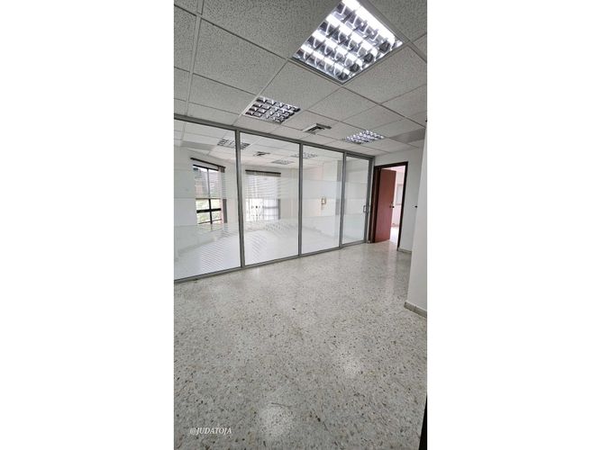 Oficina en arriendo en San Pedro, Cali, 60 m² · foto 2 de 24